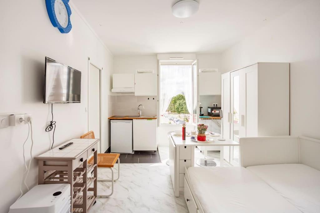 Paris Tourist Apartment, France Stains Exterior photo